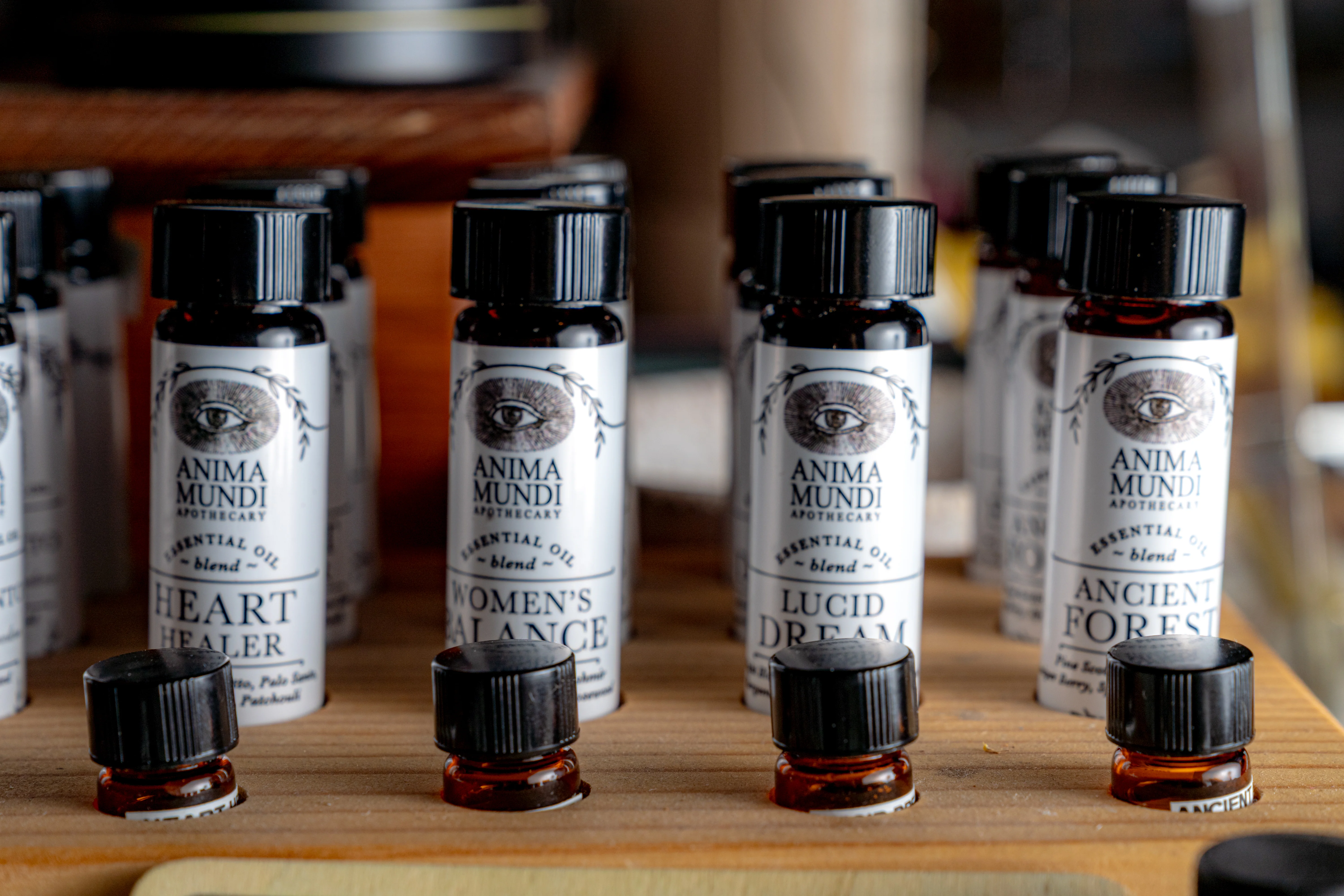 WOMEN'S BALANCE Essential Oil Blend - Image 5